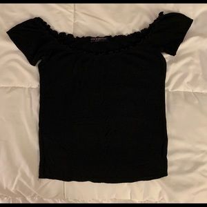 Brandy Melville Off shoulder black crop top